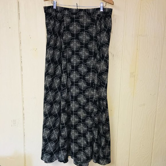 Lane Bryant Dresses & Skirts - 💜3/25💜  Lane Bryant 14W 16W Maxi Skirt Chiffon